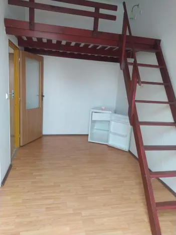 Pronájem bytu 1+kk, Nový Bydžov, Karla IV., 32 m2