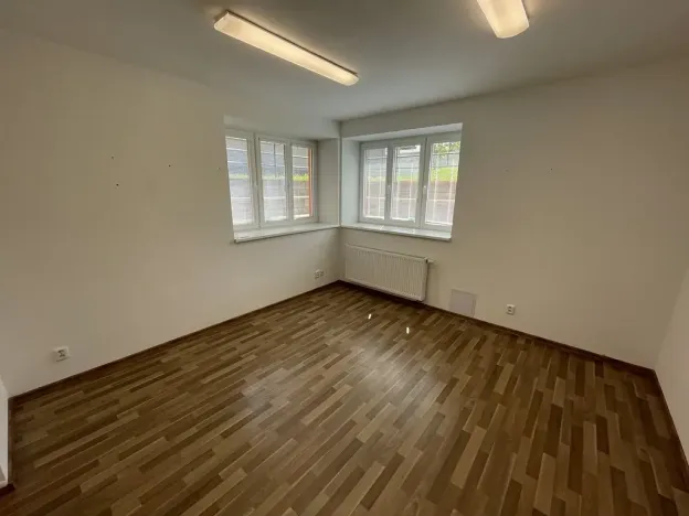 Pronájem kanceláře, Praha - Horní Počernice, Bystrá, 36 m2