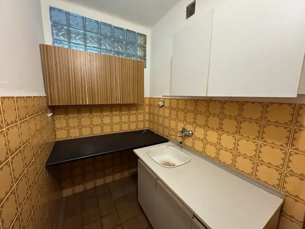 Pronájem kanceláře, Klatovy, Karafiátová, 33 m2