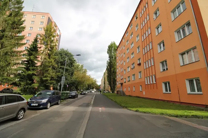 Prodej bytu 3+1, Karlovy Vary, Krymská, 68 m2