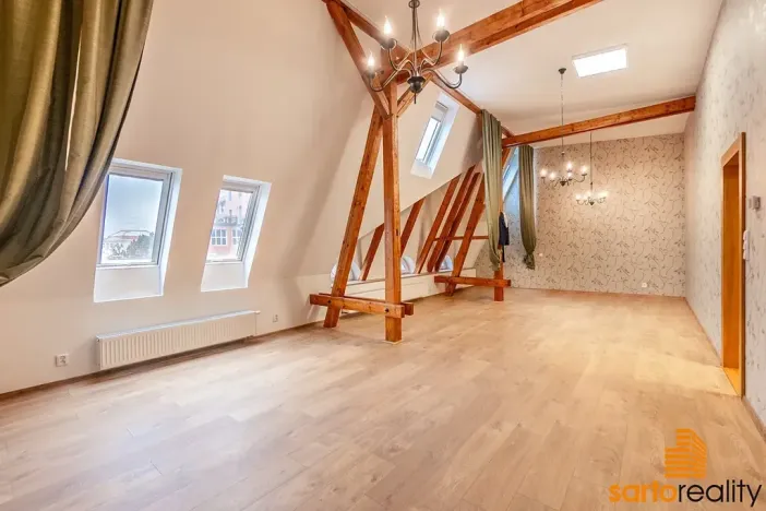 Prodej atypického bytu, Ústí nad Labem, Pasteurova, 77 m2