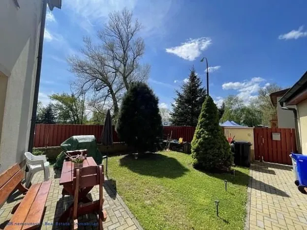 Prodej rodinného domu, Lužec nad Vltavou, 270 m2