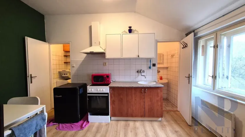 Pronájem bytu 1+kk, Praha - Žižkov, Husitská, 35 m2