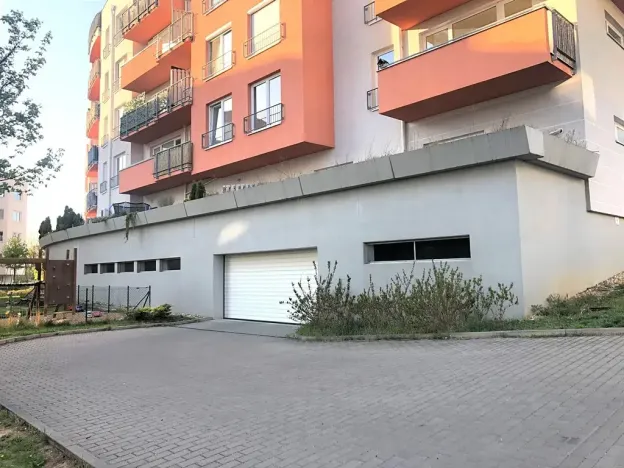 Prodej garážového stání, Brno, Říčanská, 12 m2