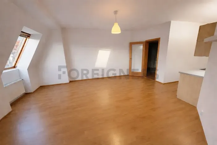 Pronájem bytu 2+kk, Praha, Komořanská, 61 m2