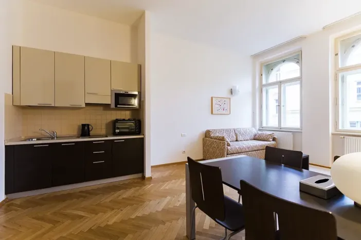 Pronájem bytu 2+kk, Praha - Nové Město, Hálkova, 49 m2