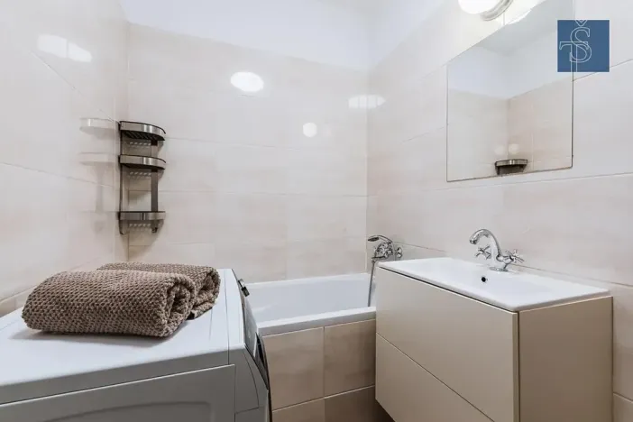 Prodej bytu 2+kk, Praha - Vyšehrad, Neklanova, 42 m2