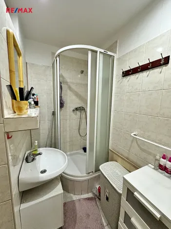 Prodej bytu 1+kk, Kladno, Na růžovém poli, 27 m2