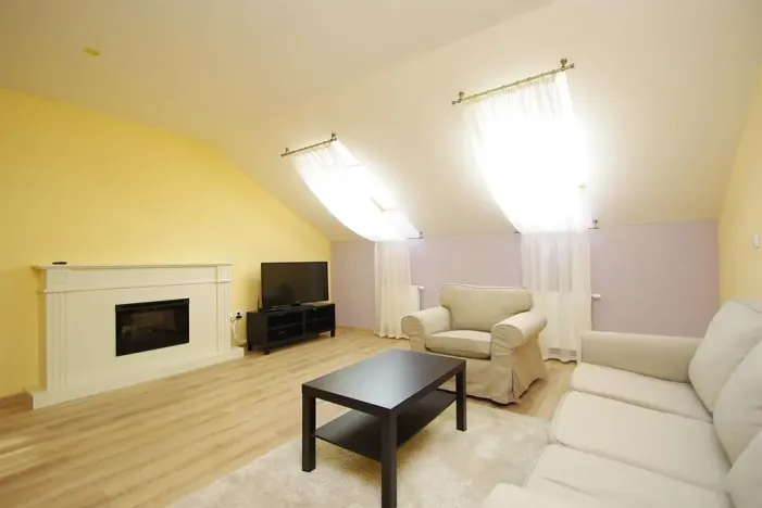 Pronájem bytu 3+1, Praha - Vinohrady, Máchova, 100 m2