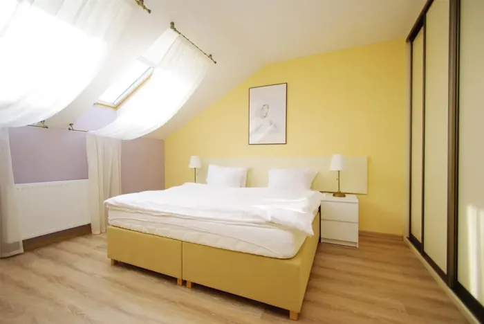 Pronájem bytu 3+1, Praha - Vinohrady, Máchova, 100 m2