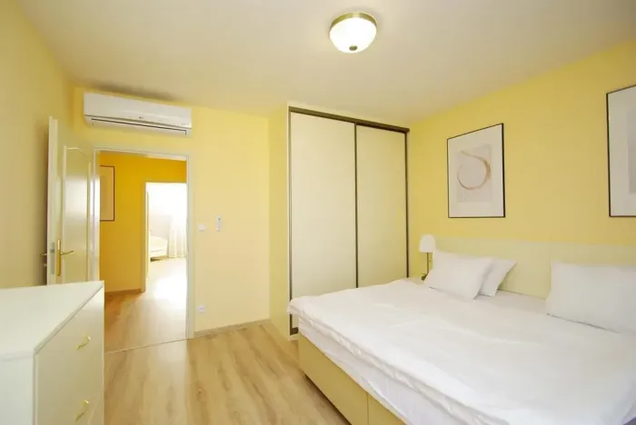 Pronájem bytu 3+1, Praha - Vinohrady, Máchova, 100 m2