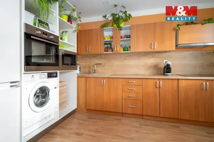 Prodej bytu 3+kk, Pardubice - Polabiny, Družstevní, 54 m2