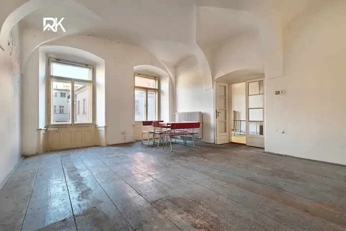 Prodej obchodního prostoru, Kolín, Pražská, 600 m2