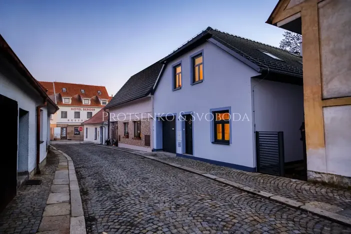 Prodej rodinného domu, Kamenice nad Lipou, Dobšova, 210 m2