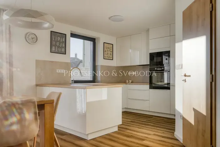 Prodej rodinného domu, Kamenice nad Lipou, Dobšova, 210 m2