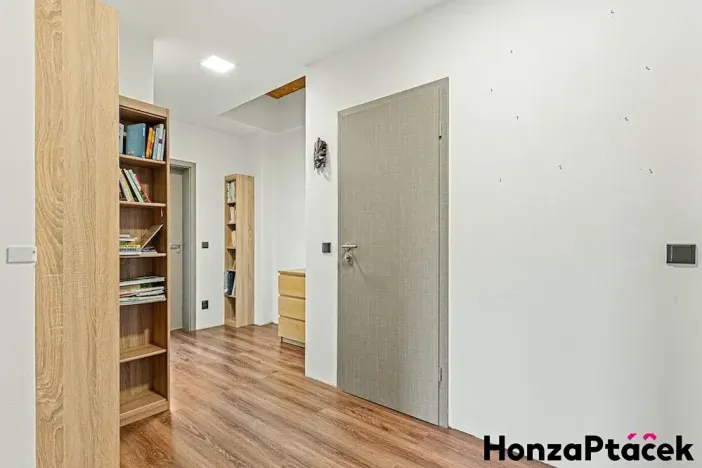 Prodej rodinného domu, Černé Voděrady, Černokostelecká, 159 m2