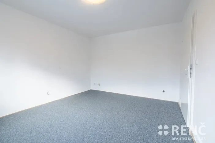 Pronájem bytu 1+1, Brno, Sibiřská, 29 m2