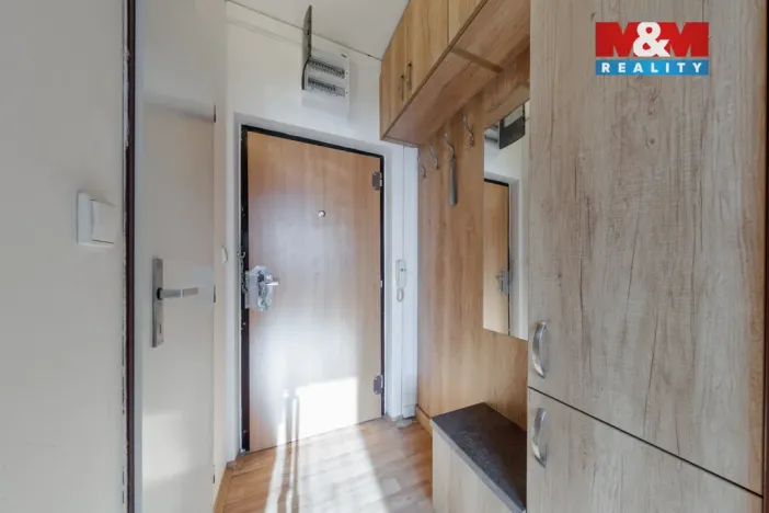 Pronájem bytu 1+1, Karlovy Vary, Konečná, 37 m2