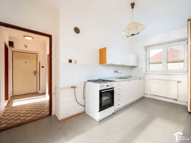 Prodej bytu 2+1, Pardubice - Bílé Předměstí, Dašická, 51 m2