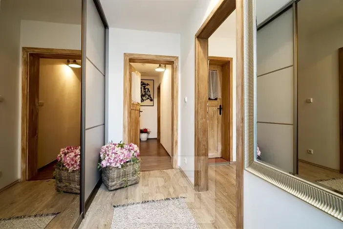 Prodej rodinného domu, Zlatníky-Hodkovice, Souběžná, 139 m2