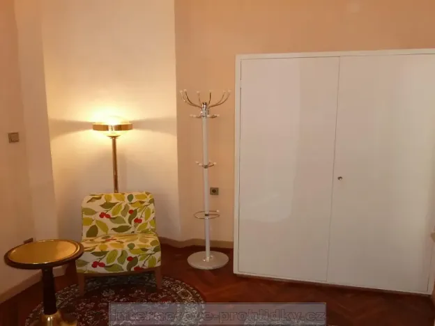 Pronájem pokoje, Praha - Nové Město, Charvátova, 41 m2