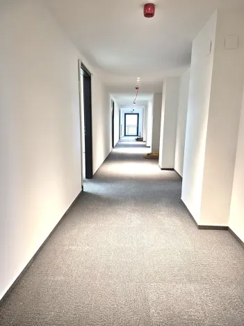 Pronájem kanceláře, Praha - Letňany, Beranových, 150 m2