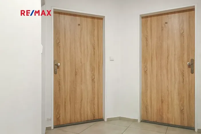 Pronájem bytu 2+kk, Plzeň, Skvrňanská, 37 m2