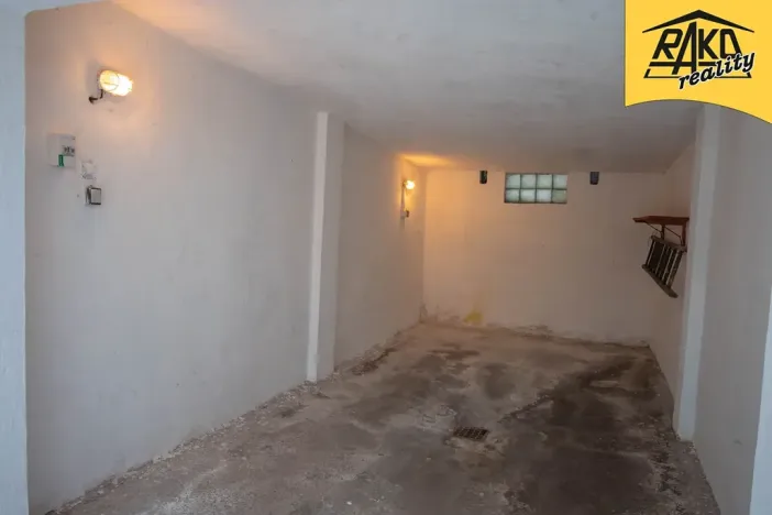 Prodej garáže, Trutnov, Československé armády, 18 m2