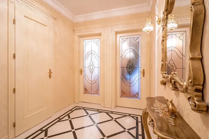 Prodej bytu 3+1, Karlovy Vary, Divadelní náměstí, 113 m2