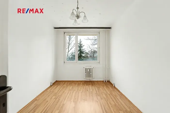 Prodej bytu 2+kk, Praha - Prosek, Zárybská, 42 m2