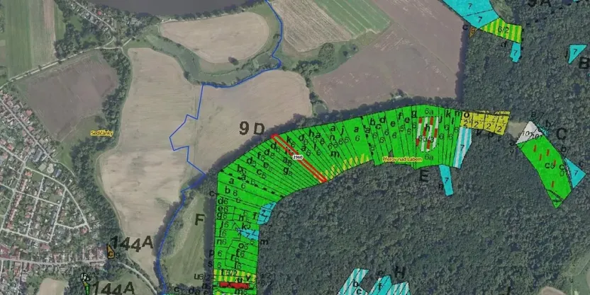 Prodej lesa, Přerov nad Labem, 2852 m2