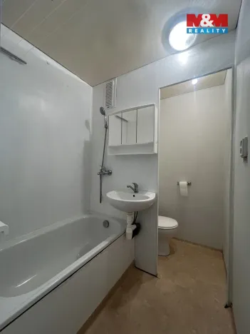 Pronájem bytu 1+1, Otrokovice - Kvítkovice, Polní, 32 m2