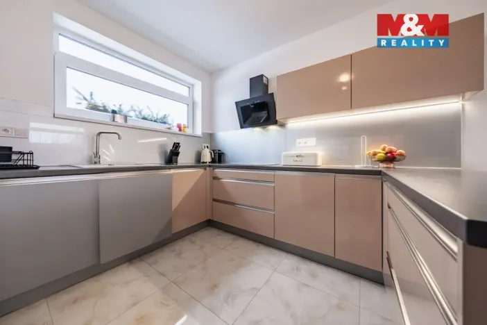 Prodej bytu 4+kk, Kostelec nad Černými lesy - Kostelec nad Černými Lesy, Pražská, 93 m2