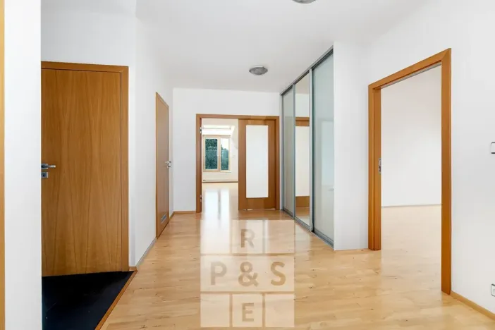 Prodej bytu 4+kk, Průhonice, Uhříněveská, 134 m2