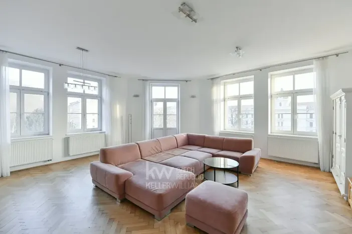 Pronájem bytu 3+1, Praha - Smíchov, Štefánikova, 121 m2