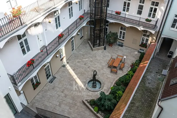 Pronájem bytu 3+1, Praha - Smíchov, Štefánikova, 121 m2