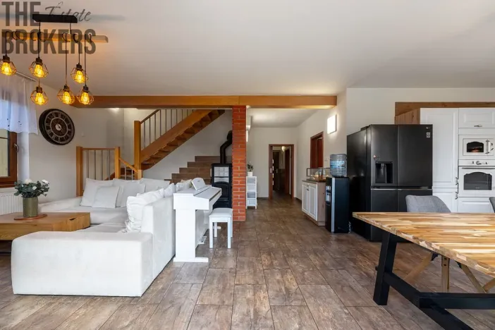 Prodej rodinného domu, Kovanice, 201 m2