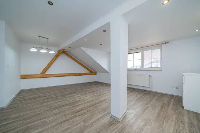 Prodej bytu 3+1, Olomouc, Chválkovická, 92 m2