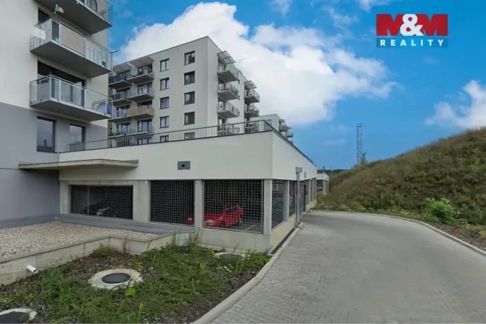 Prodej garážového stání, Praha, Čerpadlová, 33 m2