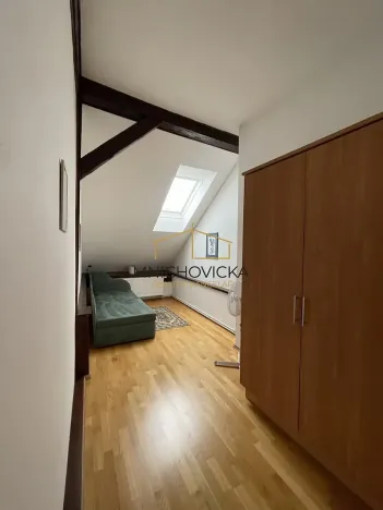 Pronájem bytu 3+kk, Žebrák, Náměstí, 92 m2