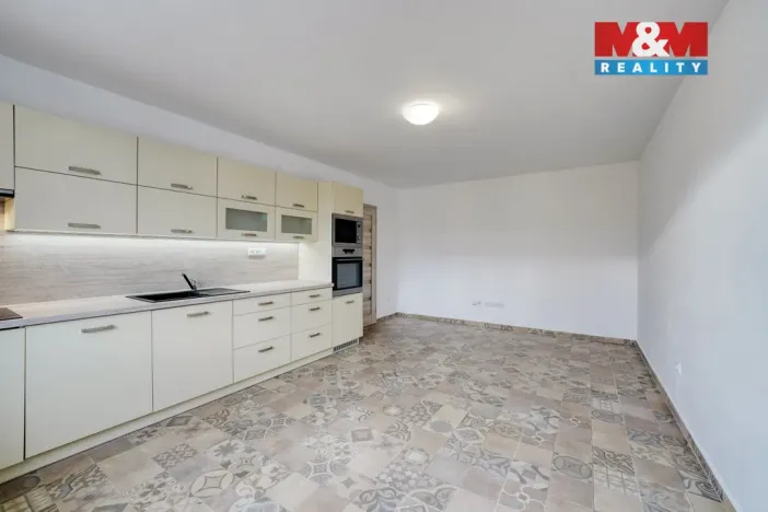 Pronájem bytu 1+kk, Klatovy - Klatovy IV, Tyršova, 31 m2