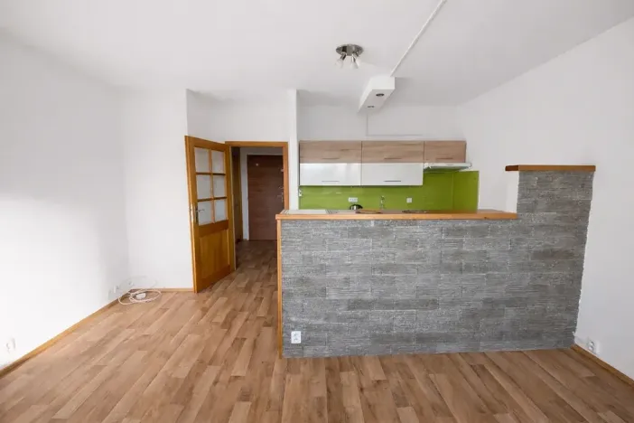 Pronájem bytu 2+kk, Brno, Krymská, 40 m2