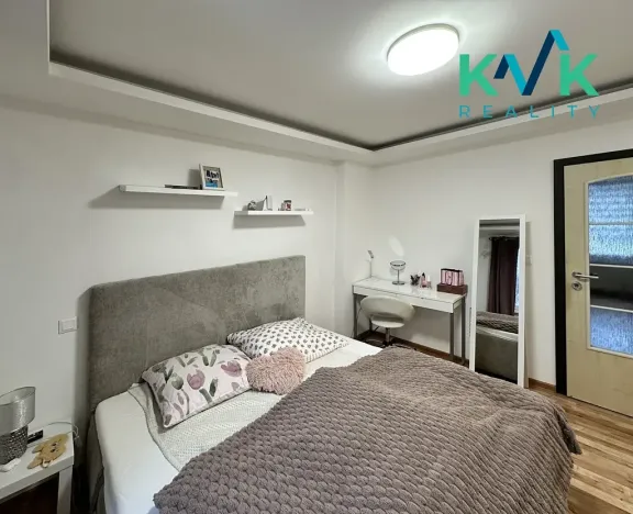 Pronájem bytu 2+kk, Karlovy Vary, Chebská, 42 m2