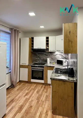 Pronájem bytu 2+kk, Karlovy Vary, Chebská, 42 m2