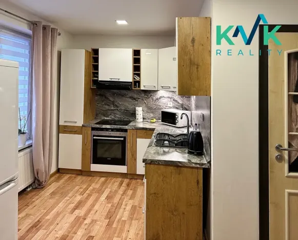 Pronájem bytu 2+kk, Karlovy Vary, Chebská, 42 m2