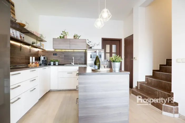 Prodej rodinného domu, Stehelčeves, V. Poláka, 132 m2