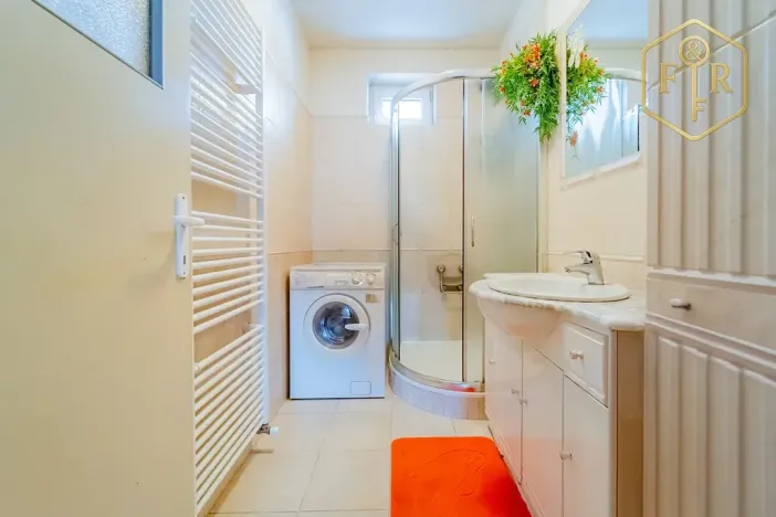 Prodej rodinného domu, Petrovice, 246 m2