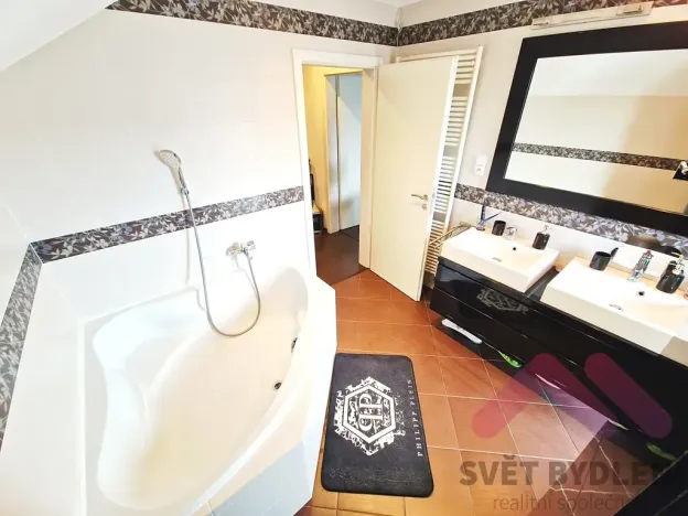 Prodej rodinného domu, Praha - Újezd nad Lesy, Lutínská, 186 m2