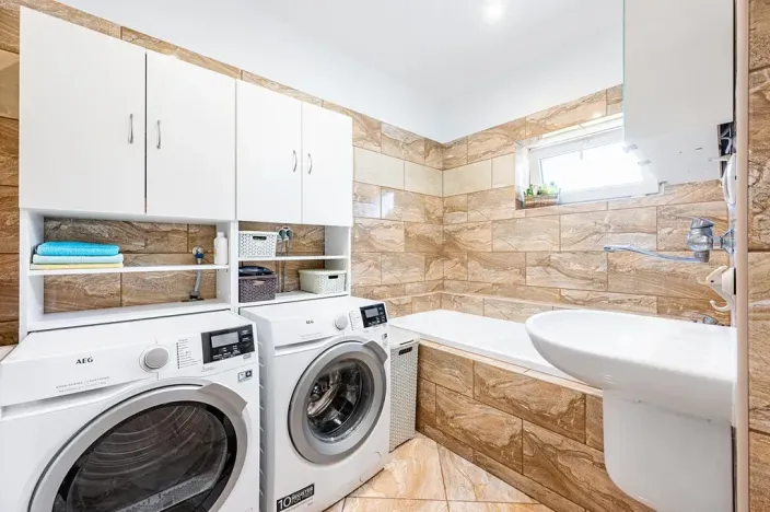 Prodej vícegeneračního domu, Jenštejn, 200 m2