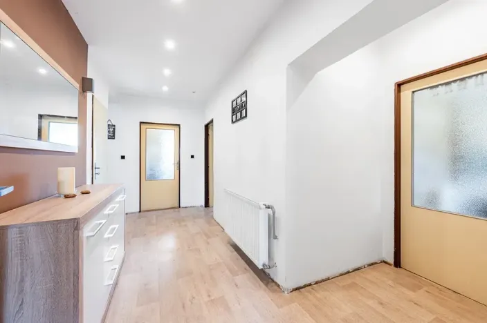 Prodej vícegeneračního domu, Jenštejn, 200 m2